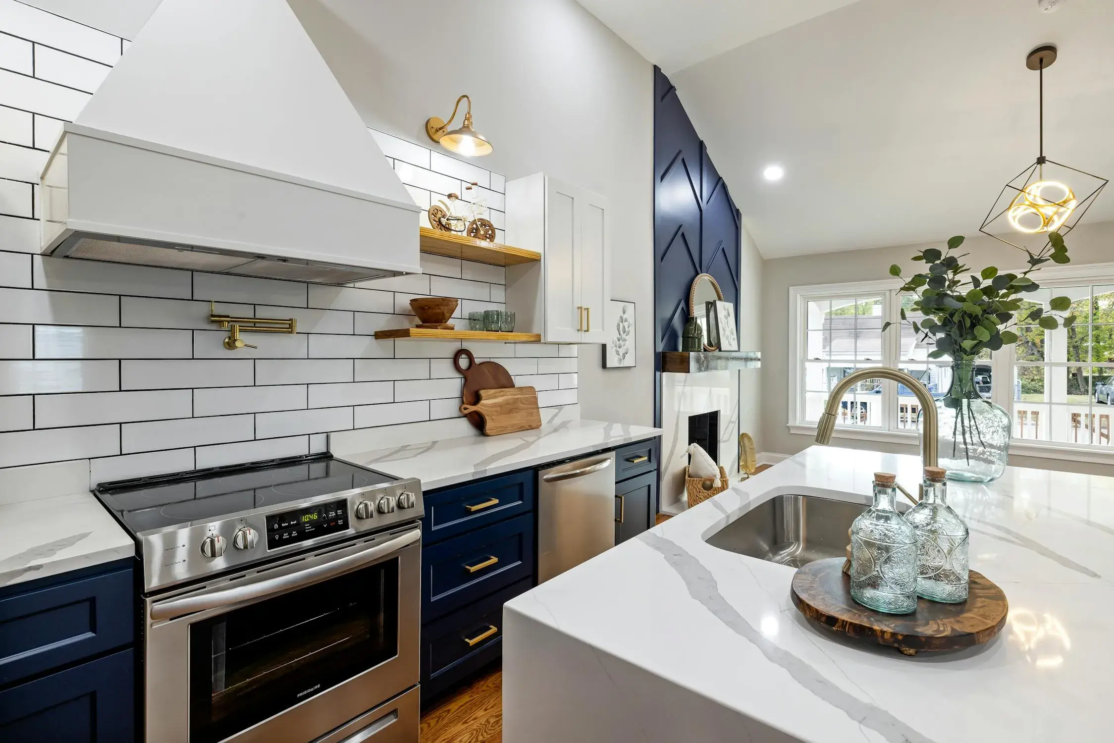 Island and Breakfast Counters