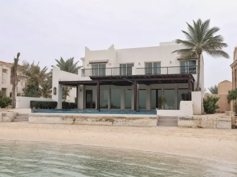 Beachfront frond villa on Palm Jumeirah, Dubai